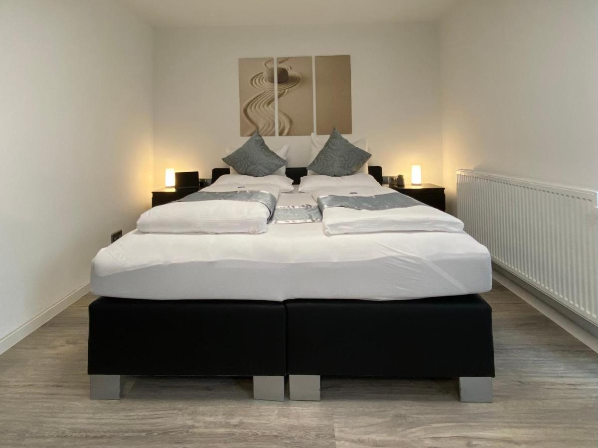 1,5 Zimmer Apartment In S-Bahn Naehe, 35 Qm, Max 4 Pers, Zentral, Private Terasse, Internet 250 Mbit Gärtringen Buitenkant foto