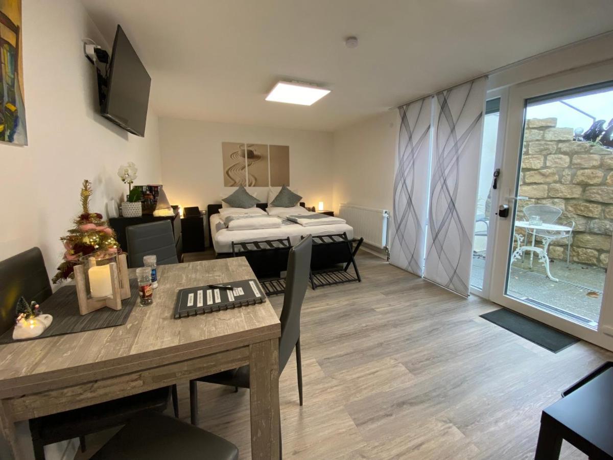 1,5 Zimmer Apartment In S-Bahn Naehe, 35 Qm, Max 4 Pers, Zentral, Private Terasse, Internet 250 Mbit Gärtringen Buitenkant foto