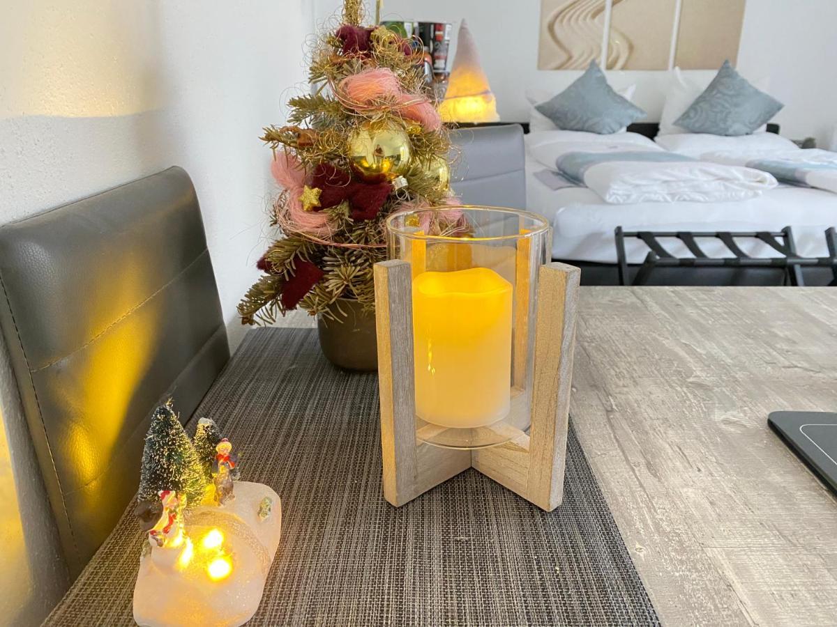 1,5 Zimmer Apartment In S-Bahn Naehe, 35 Qm, Max 4 Pers, Zentral, Private Terasse, Internet 250 Mbit Gärtringen Buitenkant foto
