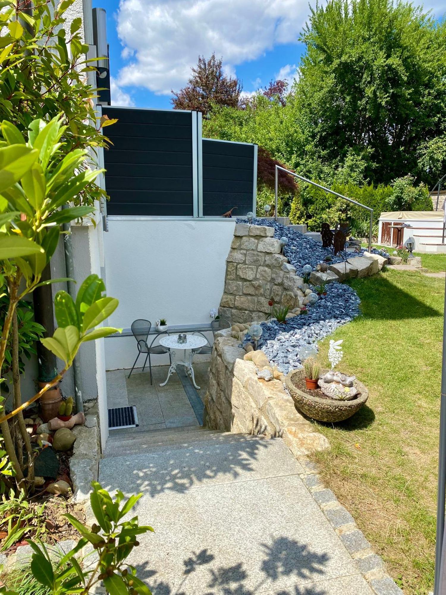 1,5 Zimmer Apartment In S-Bahn Naehe, 35 Qm, Max 4 Pers, Zentral, Private Terasse, Internet 250 Mbit Gärtringen Buitenkant foto